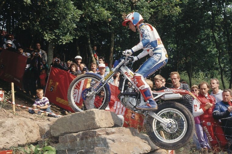 Mondial trial "90"