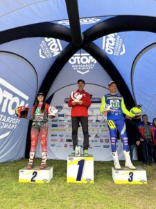 Podium TR2